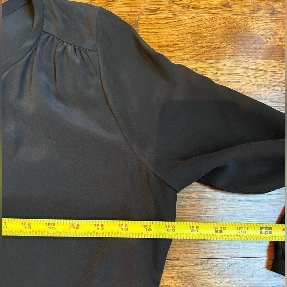 JOIE black 100% Silk manadarin collar top size small - Picture 11 of 11
